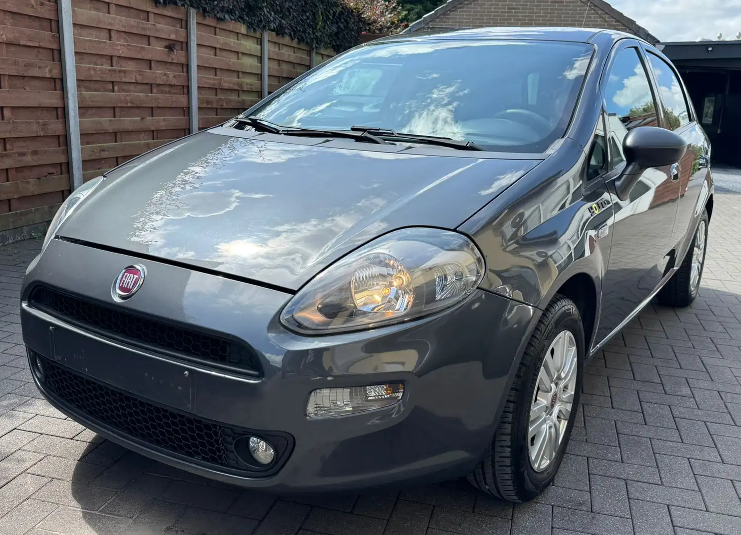 Fiat Punto 1.2 Gris - 1