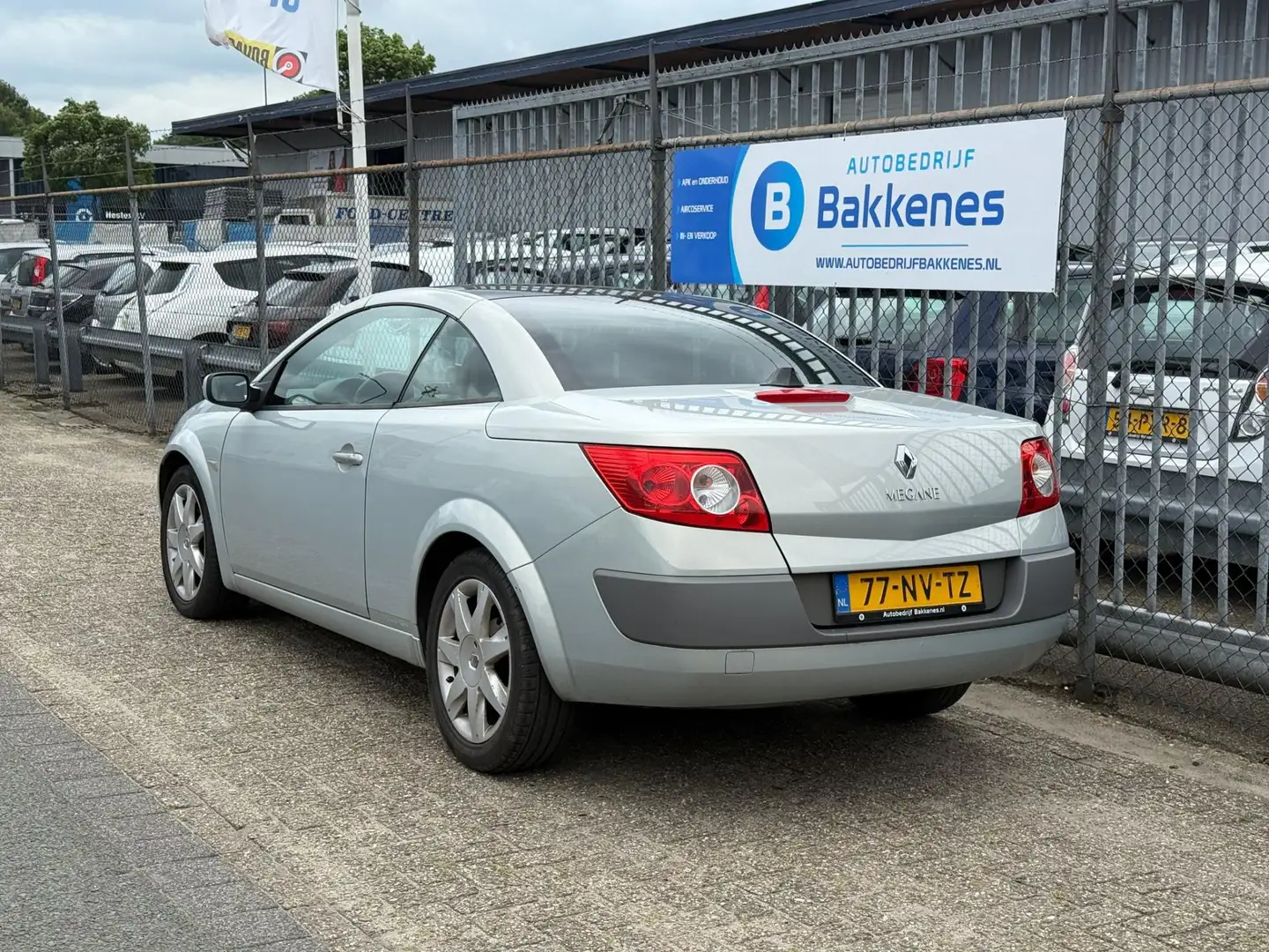 Renault Megane Coupé-Cabriolet 2.0-16V Privilège Luxe | Automaat Gris - 2