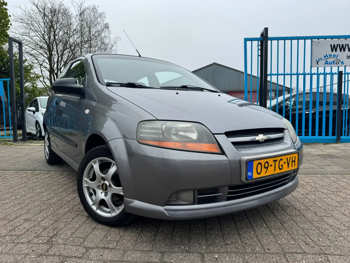 Chevrolet Kalos 1.2 Breeze A-C Elek Pakket Lmv Apk 09-26 Grau - 2