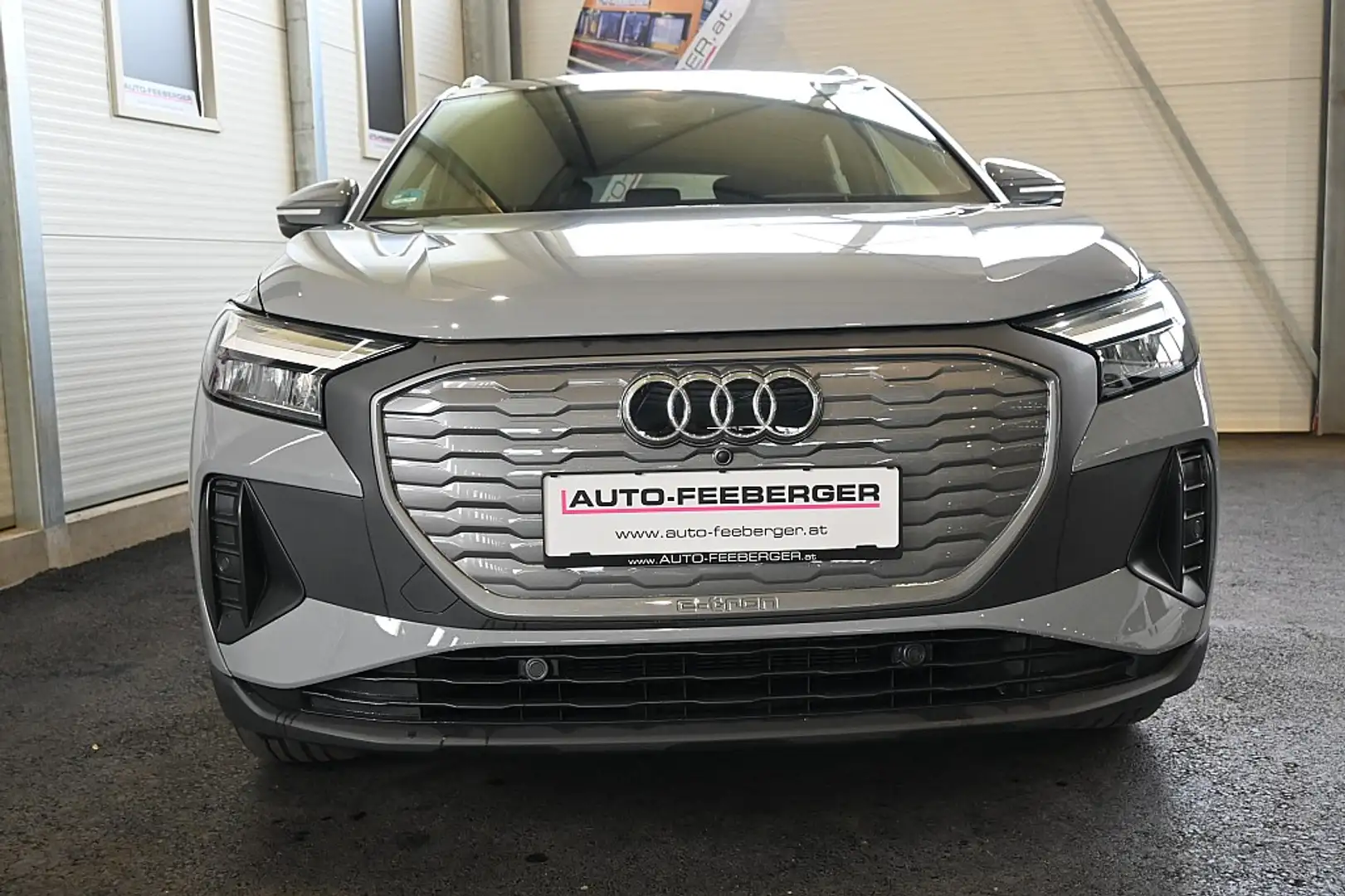 Audi Q4 e-tron Q4 35 e-tron 125kW,LED,Climatronic,Sitzheizung,... Grau - 2