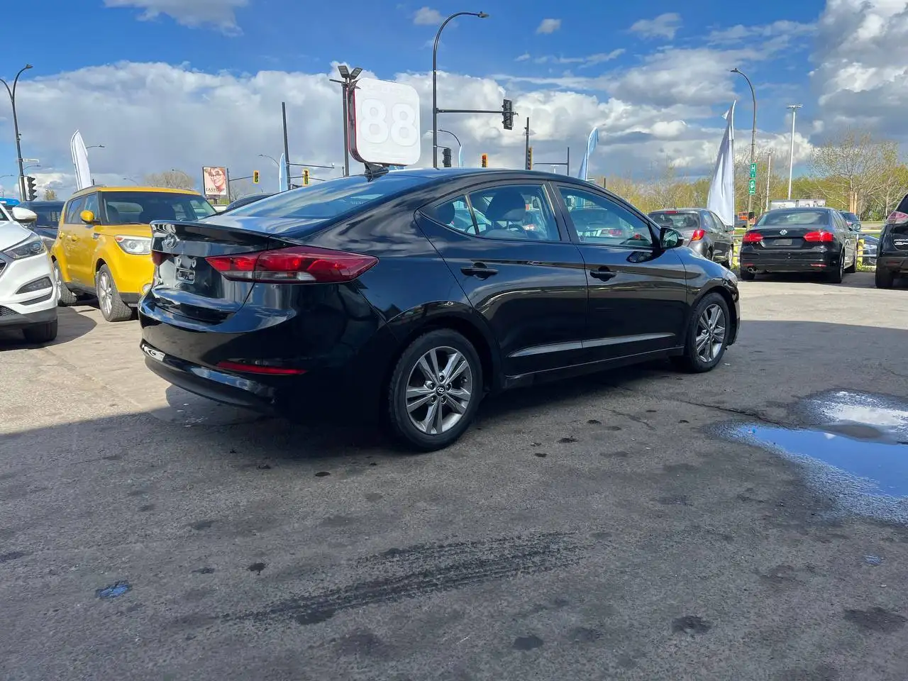 Hyundai ELANTRA снимка Hyundai ELANTRA