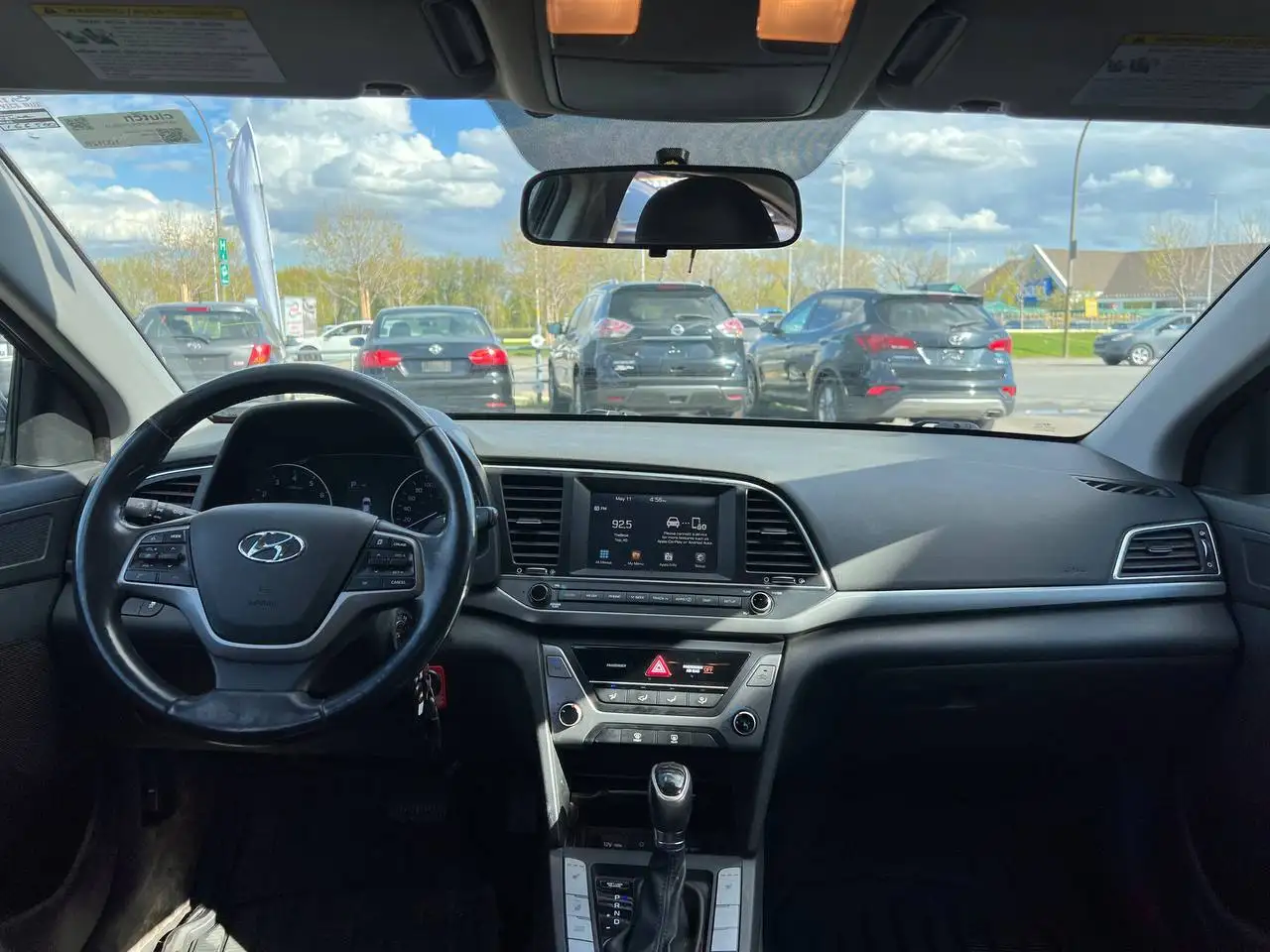 Hyundai ELANTRA снимка Hyundai ELANTRA