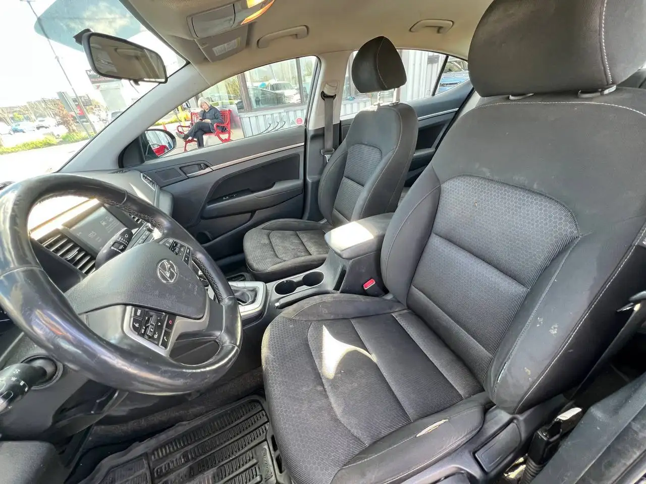Hyundai ELANTRA снимка Hyundai ELANTRA