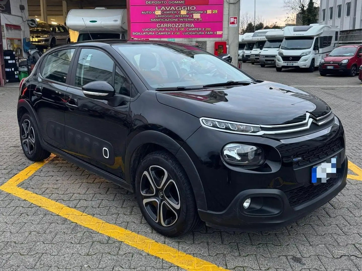 Citroen C3 C3 III 2017 1.2 puretech Feel 82cv neopatentati Nero - 1