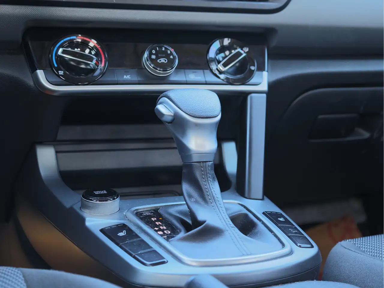 Kia Seltos снимка Kia Seltos