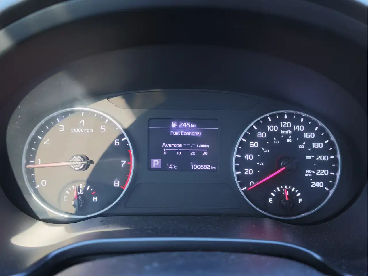 Kia Seltos снимка Kia Seltos
