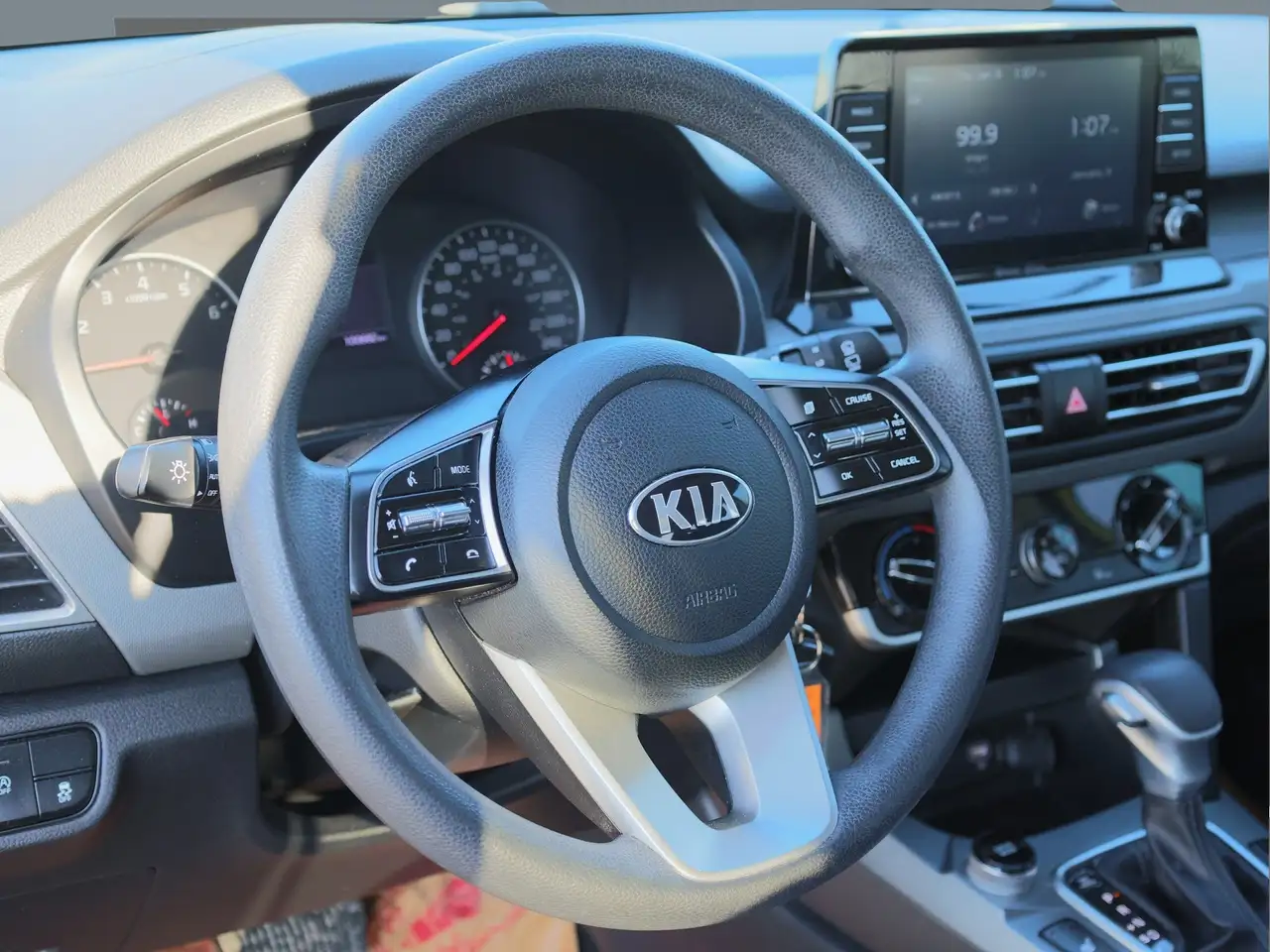 Kia Seltos снимка Kia Seltos