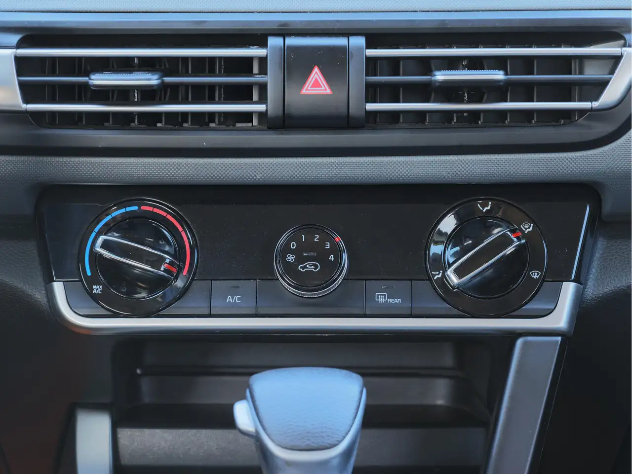 Kia Seltos снимка Kia Seltos