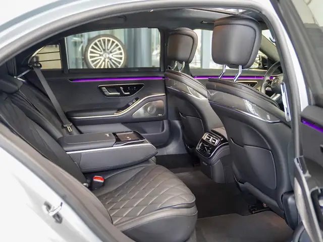 Mercedes-Benz S-Class view 13