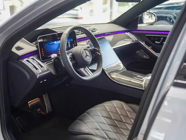 Mercedes-Benz S-Class view 16