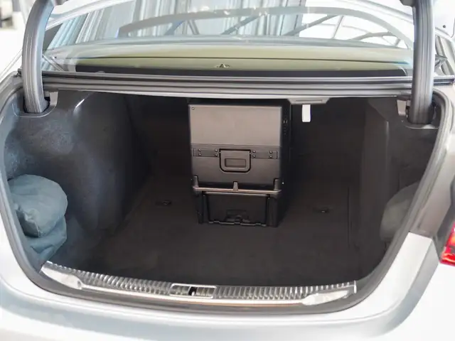 Mercedes-Benz S-Class view 5