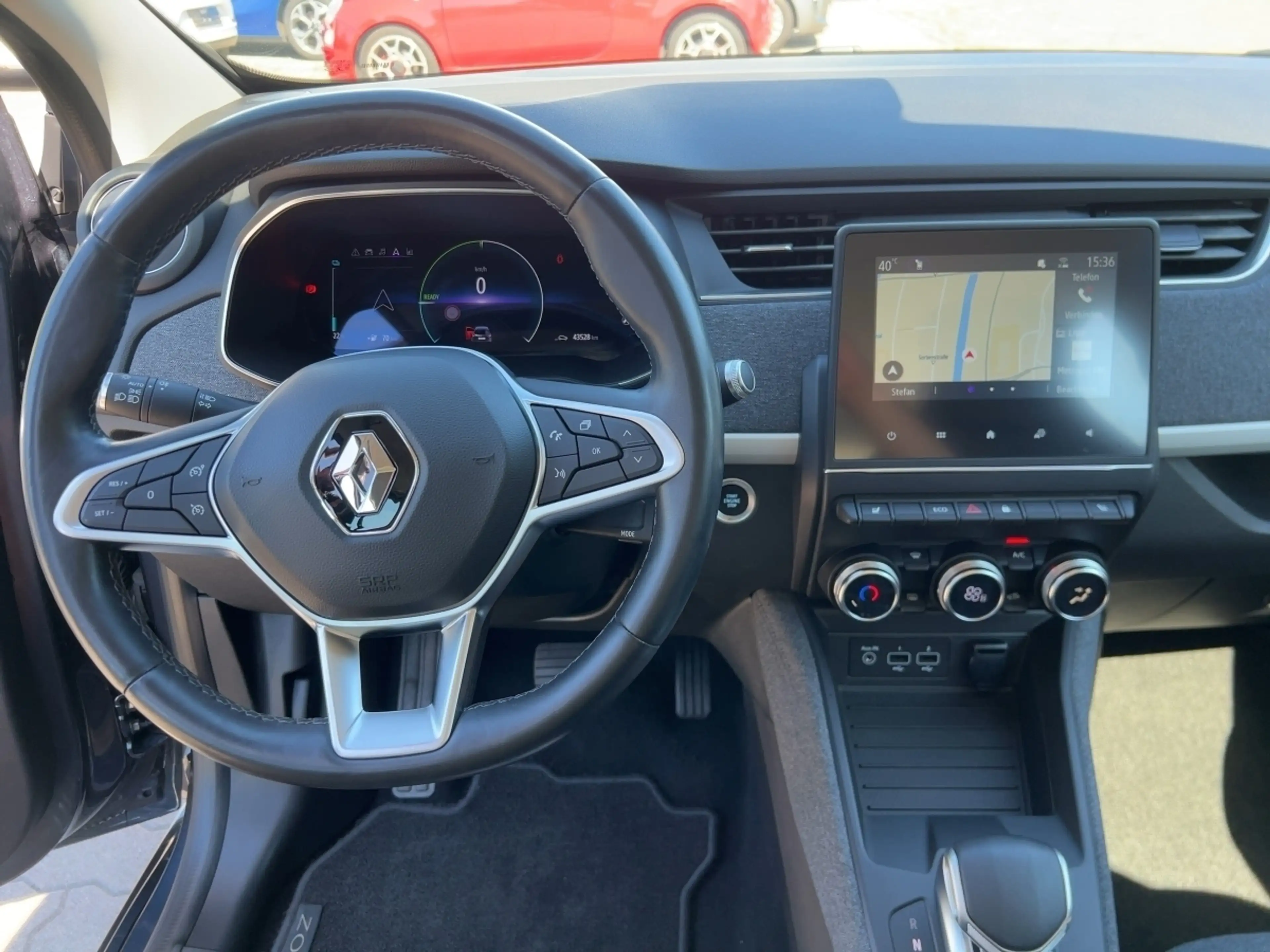 Renault ZOE R110 Z.E. 50 Experience — photo 12