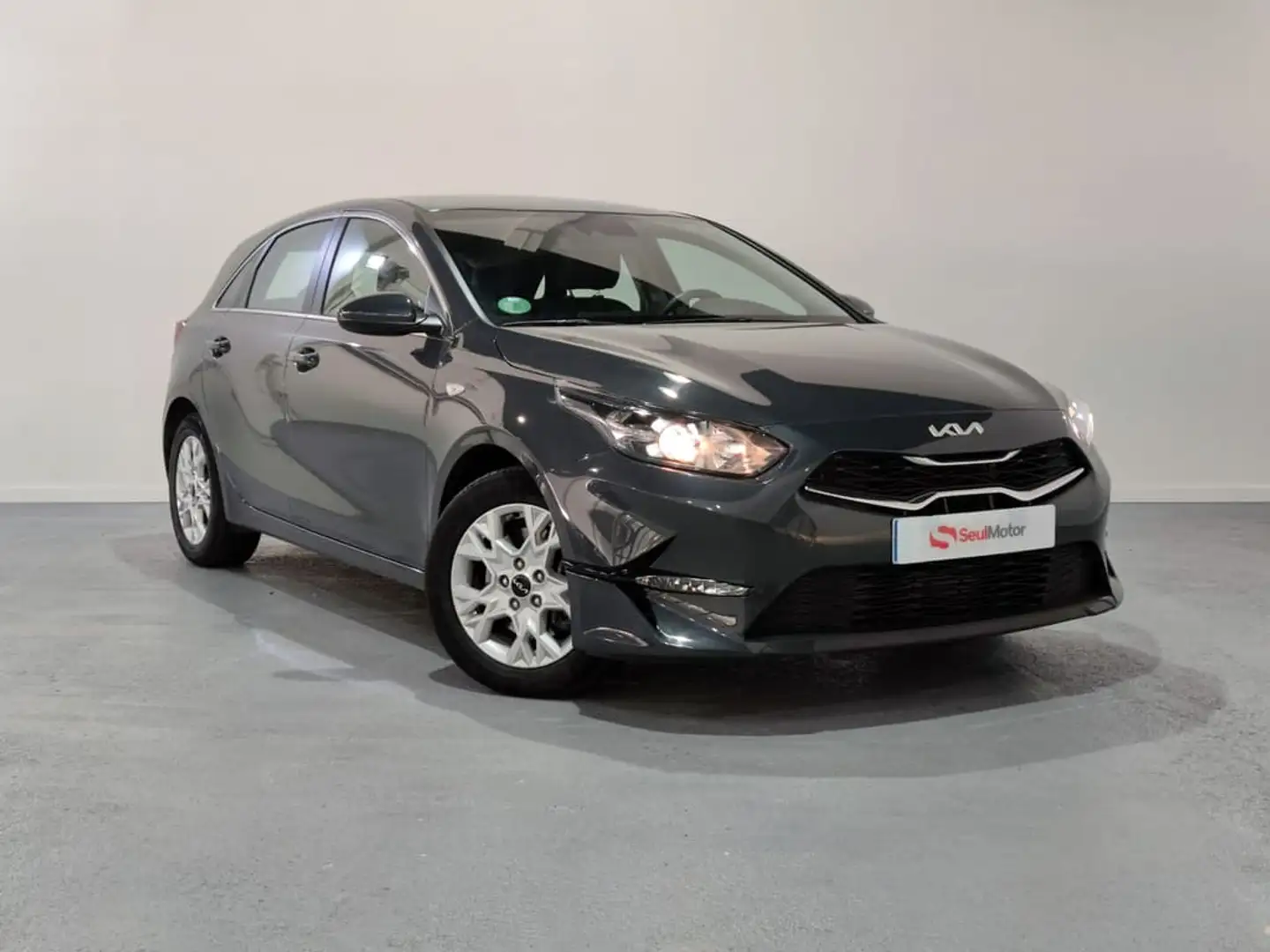 Kia Ceed / cee'd 1.0 T-GDI Eco-Dynamics Drive 120 Gris - 1