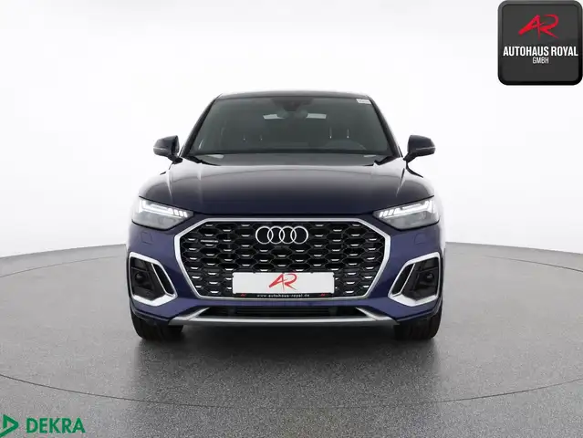 Audi Q5 view 8