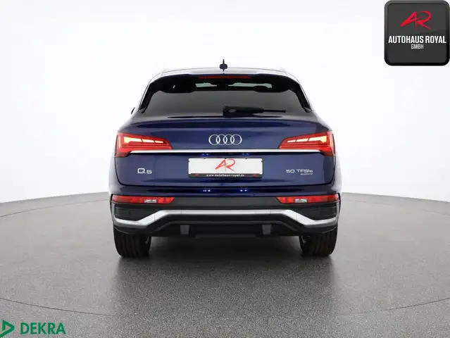 Audi Q5 view 4