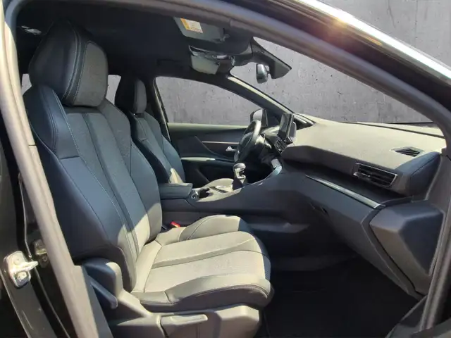 Peugeot 5008 view 13