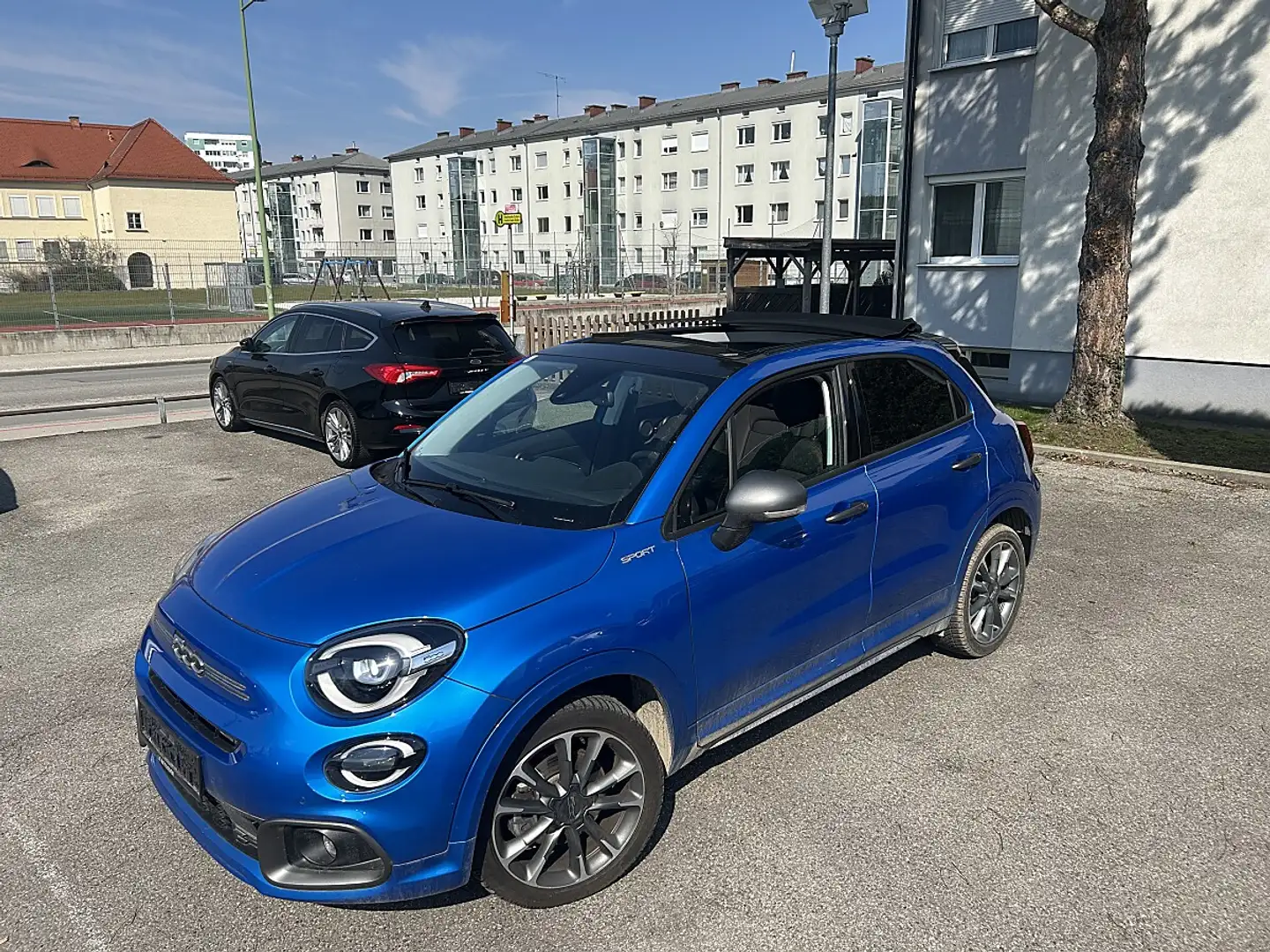 Fiat 500X Dolcevita Hybrid 130 7-Gang-DCT Sport Cabrio Blau - 2