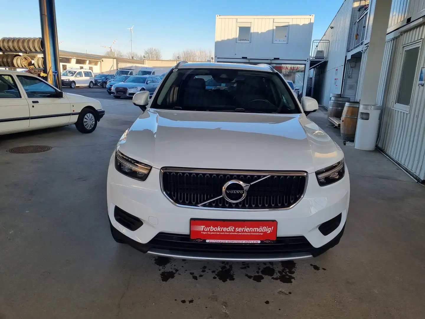 Volvo XC40 1,5 T3 Momentum Pro - Topzustand! Weiß - 2
