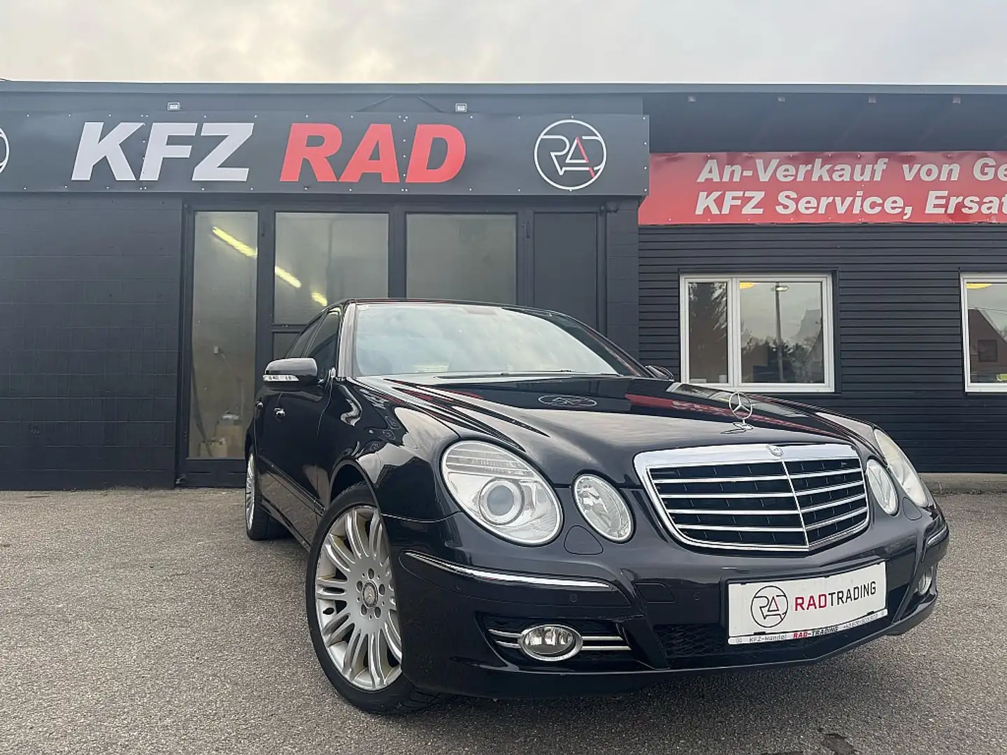 Mercedes-Benz E 320 Avantgarde 4MATIC CDI Aut. Schwarz - 2