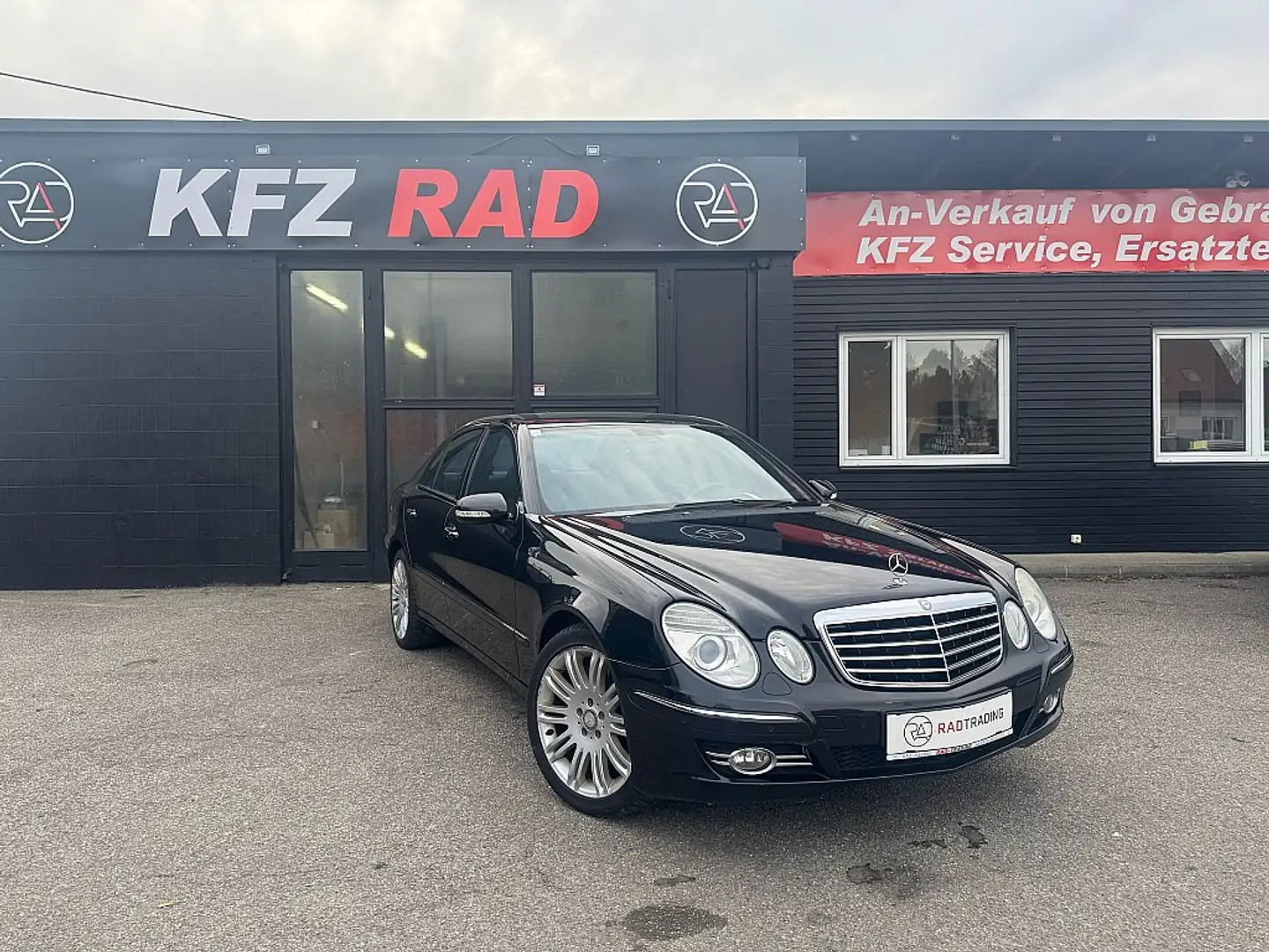 Mercedes-Benz E 320 Avantgarde 4MATIC CDI Aut. Schwarz - 1