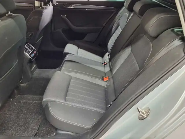 Skoda Superb view 7