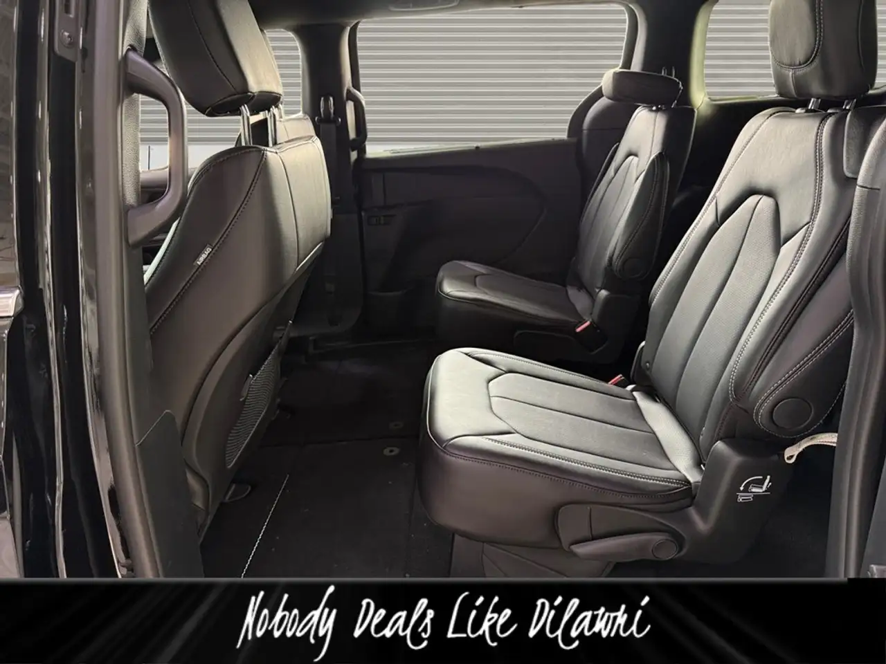 Chrysler Grand Caravan photo Chrysler Grand Caravan