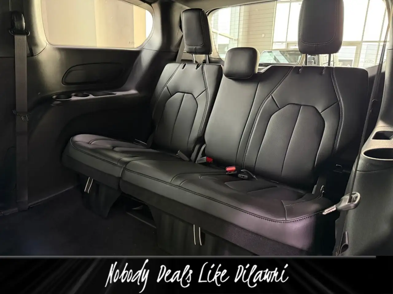 Chrysler Grand Caravan photo Chrysler Grand Caravan