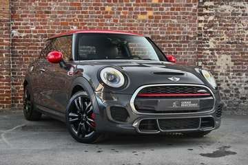2.0 - SportExhaust - SportSeats - Camera - LED - Leather