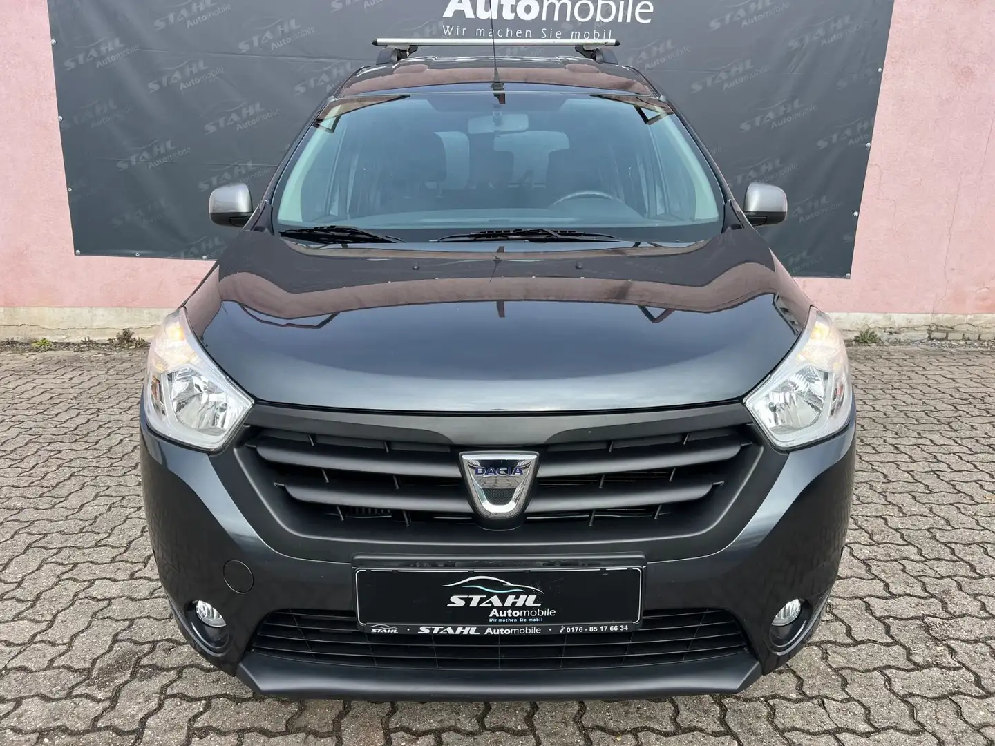 Dacia Dokker Celebration*1.Hand*Navi*Klima*Tempomat* Grau - 2