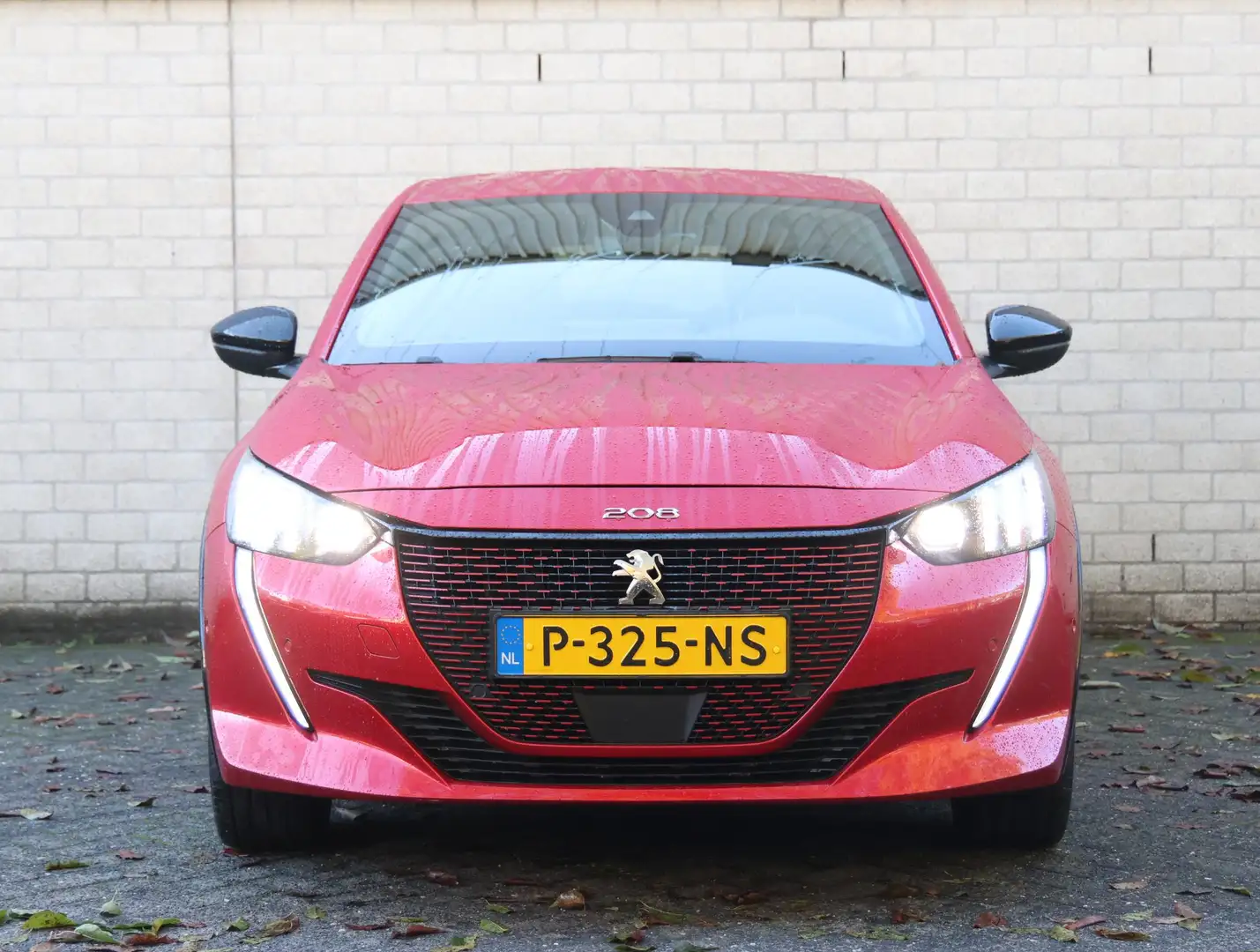 Peugeot e-208 GT Pack 50 kWh 136pk | Camera | Navigatie | Stoelv Rouge - 2