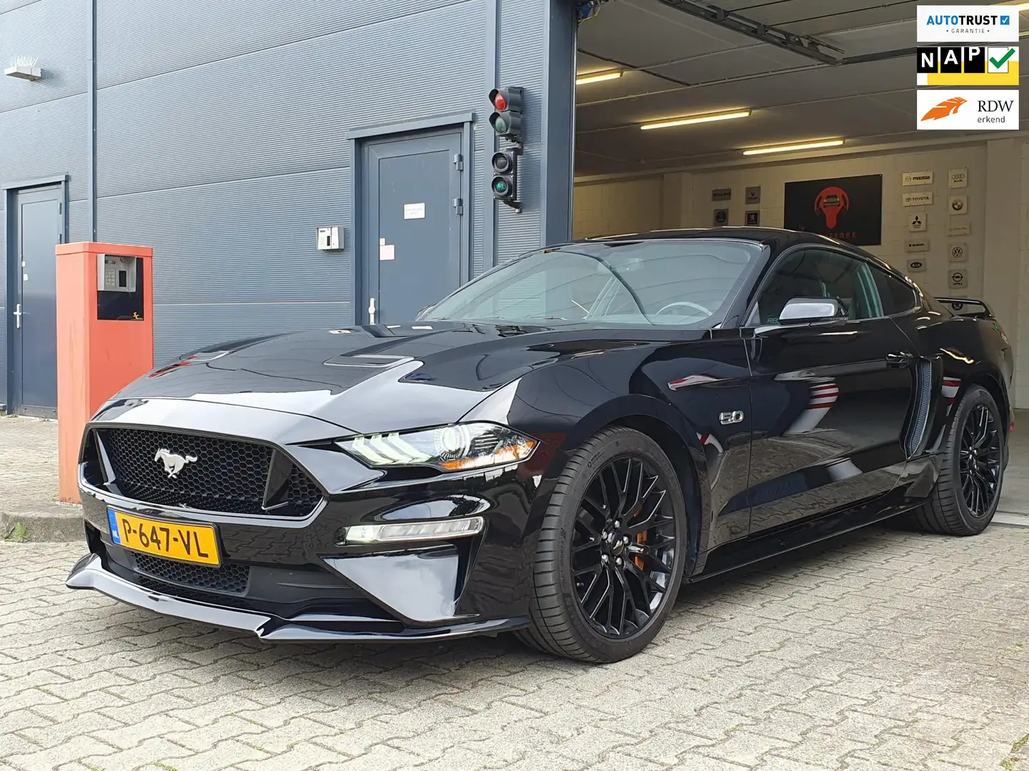 Ford Mustang GT 5.0 V8 FASTBACK / PERFORMANCE PACKAGE 467 PK !! Negro - 1