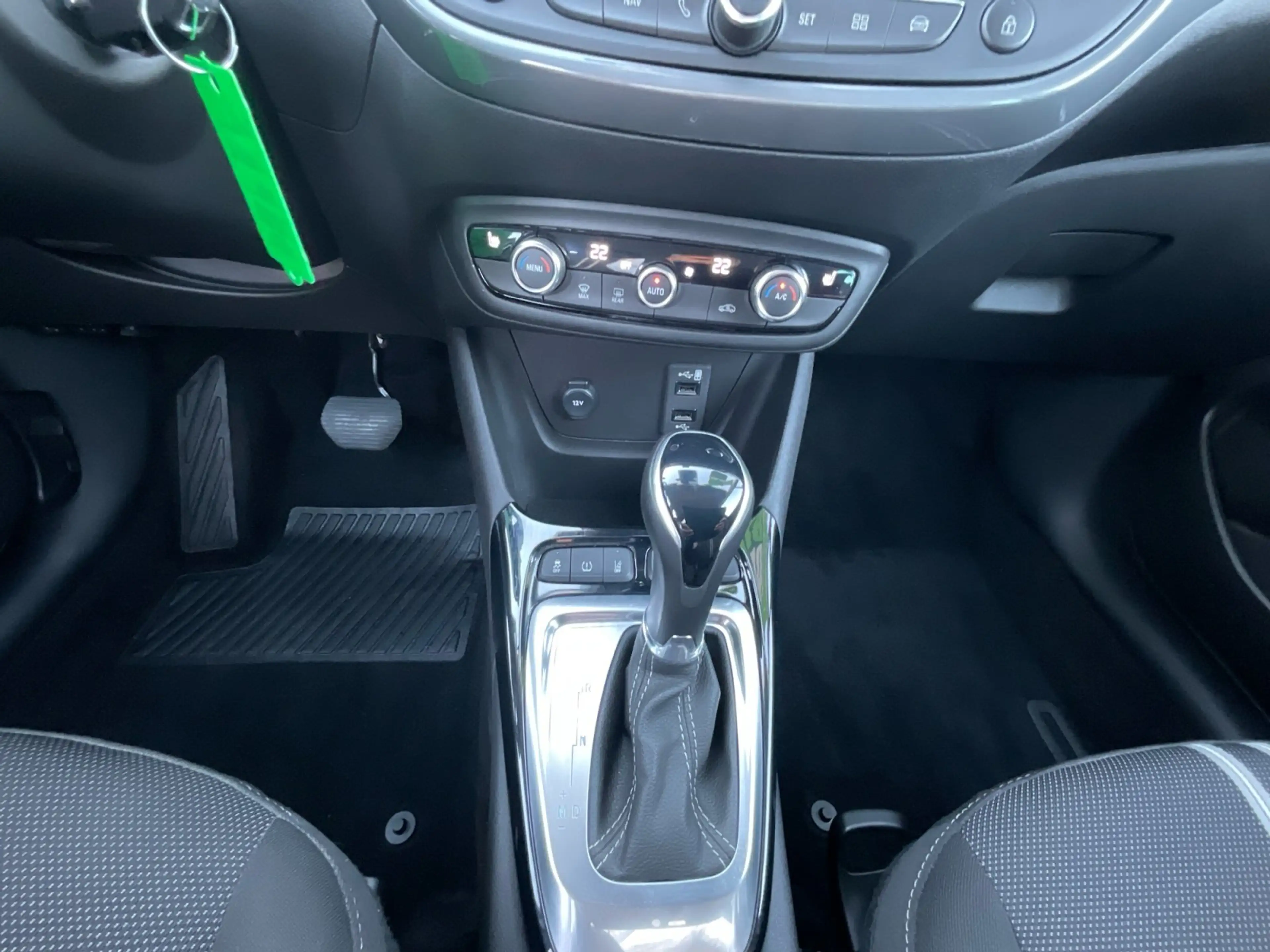 Opel Crossland 1.2 Turbo Elegance AUTOMATIK — photo 15