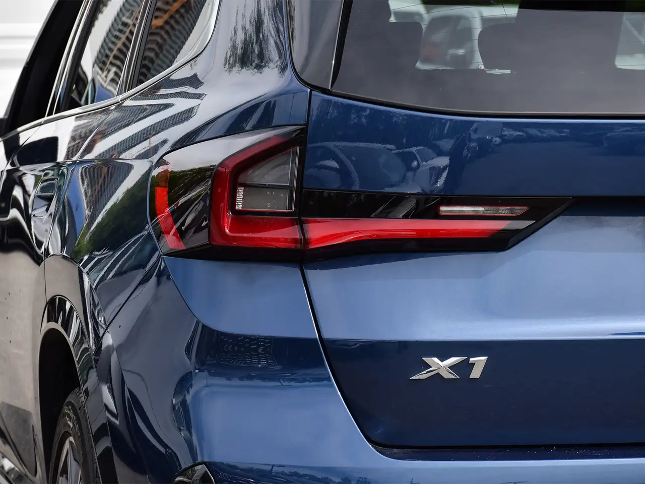 BMW X1 photo BMW X1