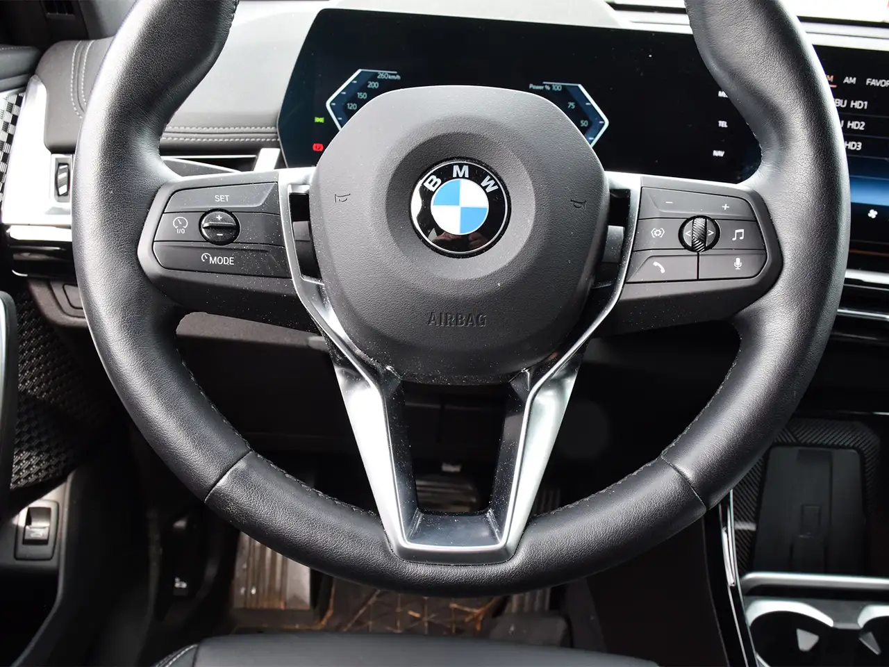 BMW X1 photo BMW X1