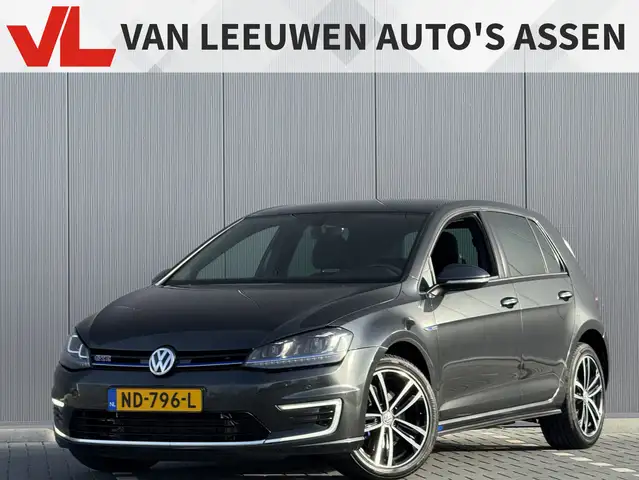 Volkswagen Golf GTE 1.4 TSI Connected Series | RIJKLAAR | BTW | Leder