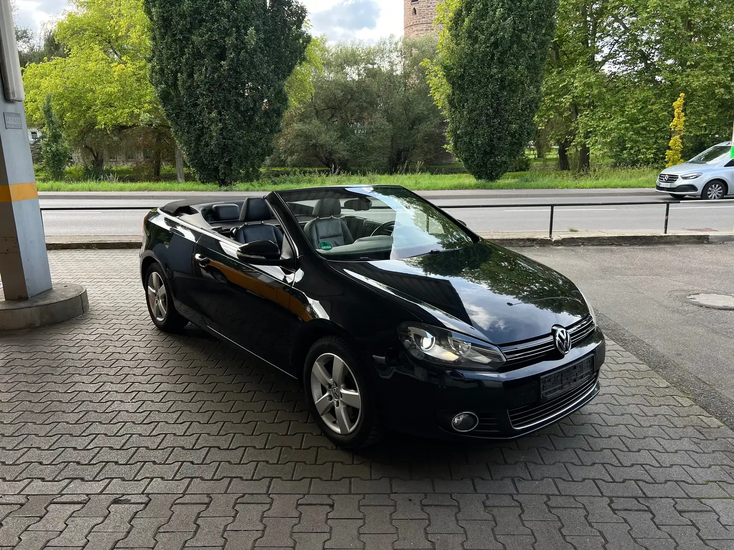 Volkswagen Golf Cabriolet Golf VI Cabrio Diesel Cabrio 2.0 TDI Schwarz - 1