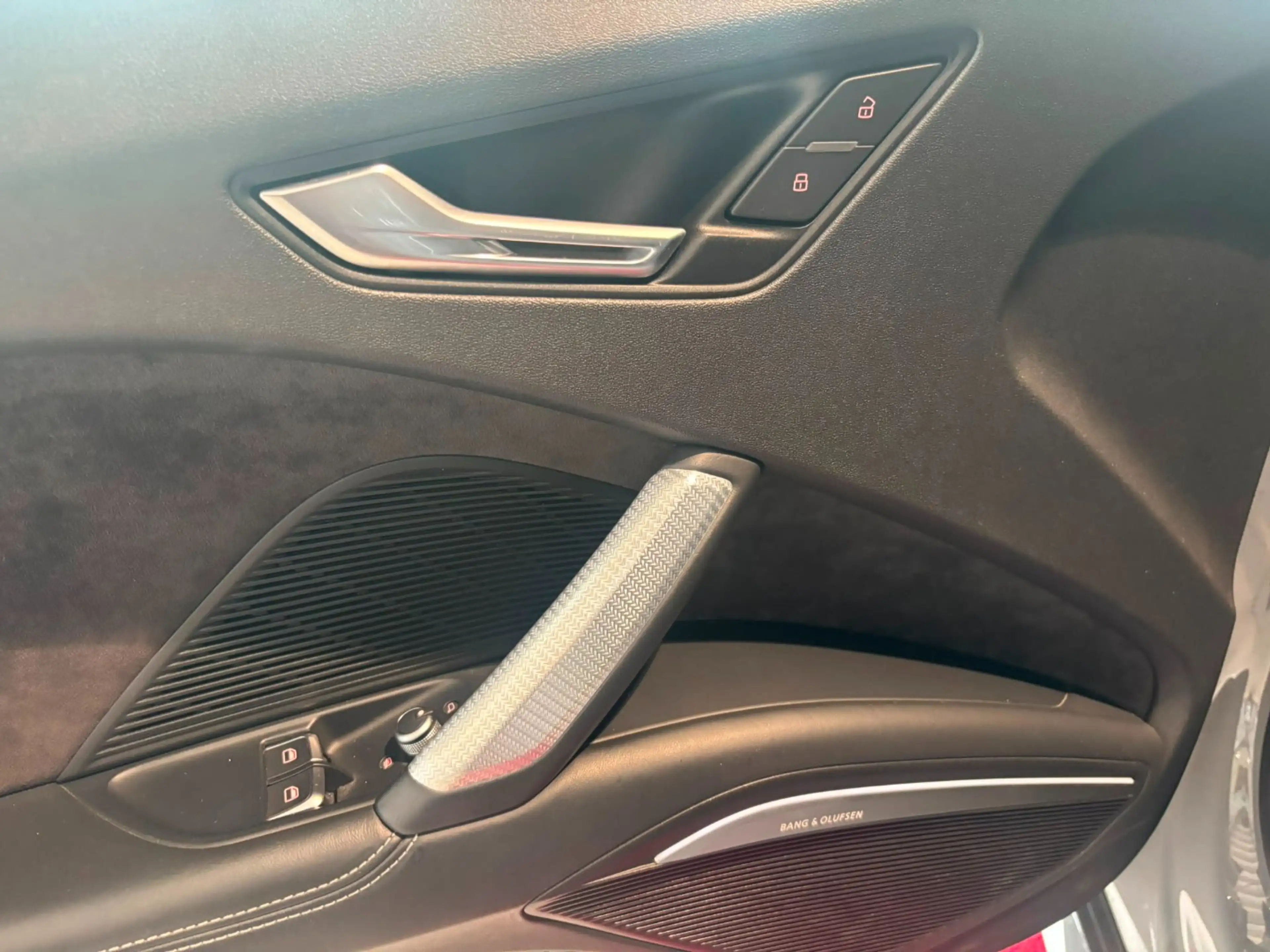Audi TT RS Roadster 2.5 TFSI quattro — photo 13