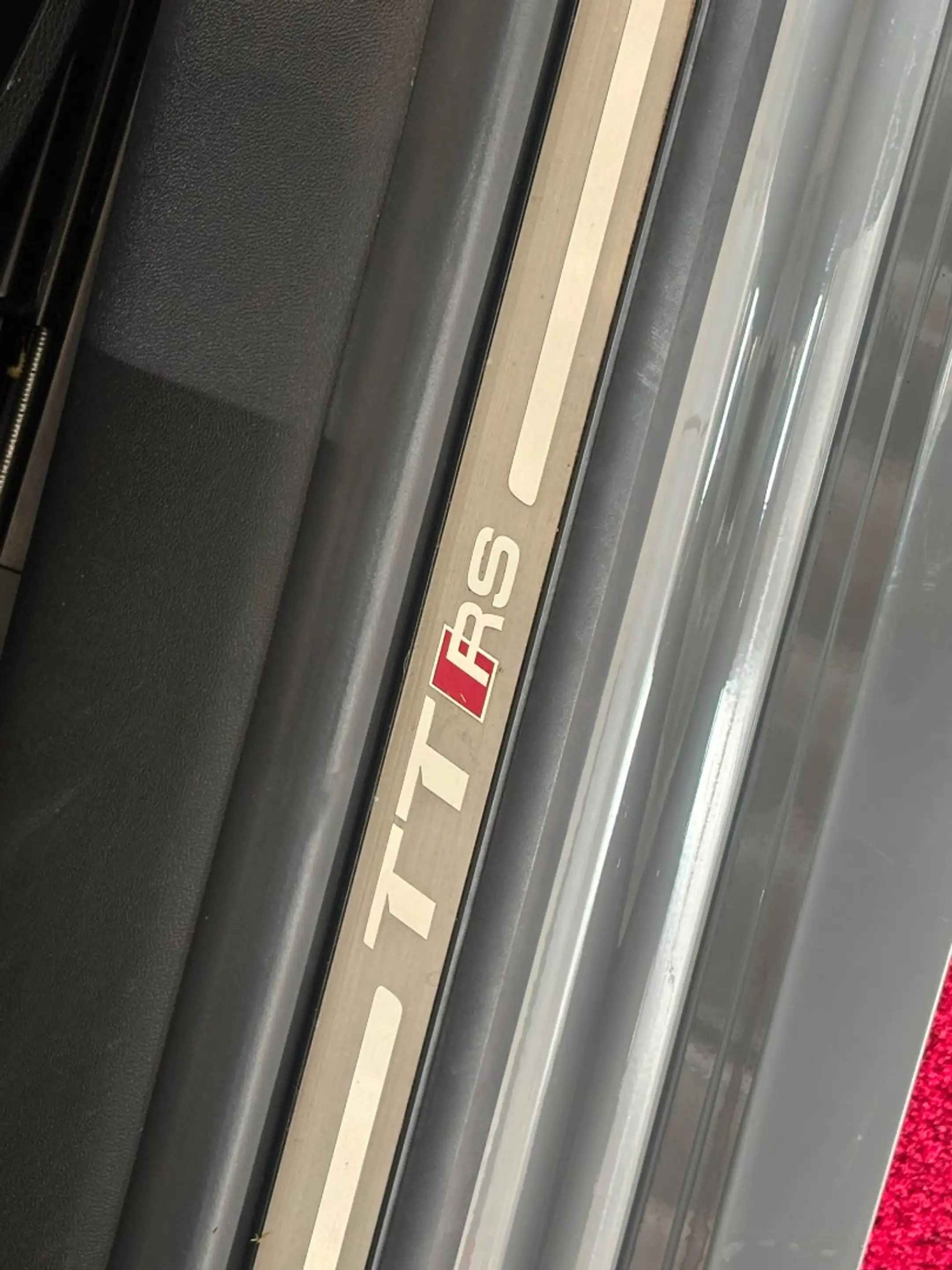 Audi TT RS Roadster 2.5 TFSI quattro — photo 11
