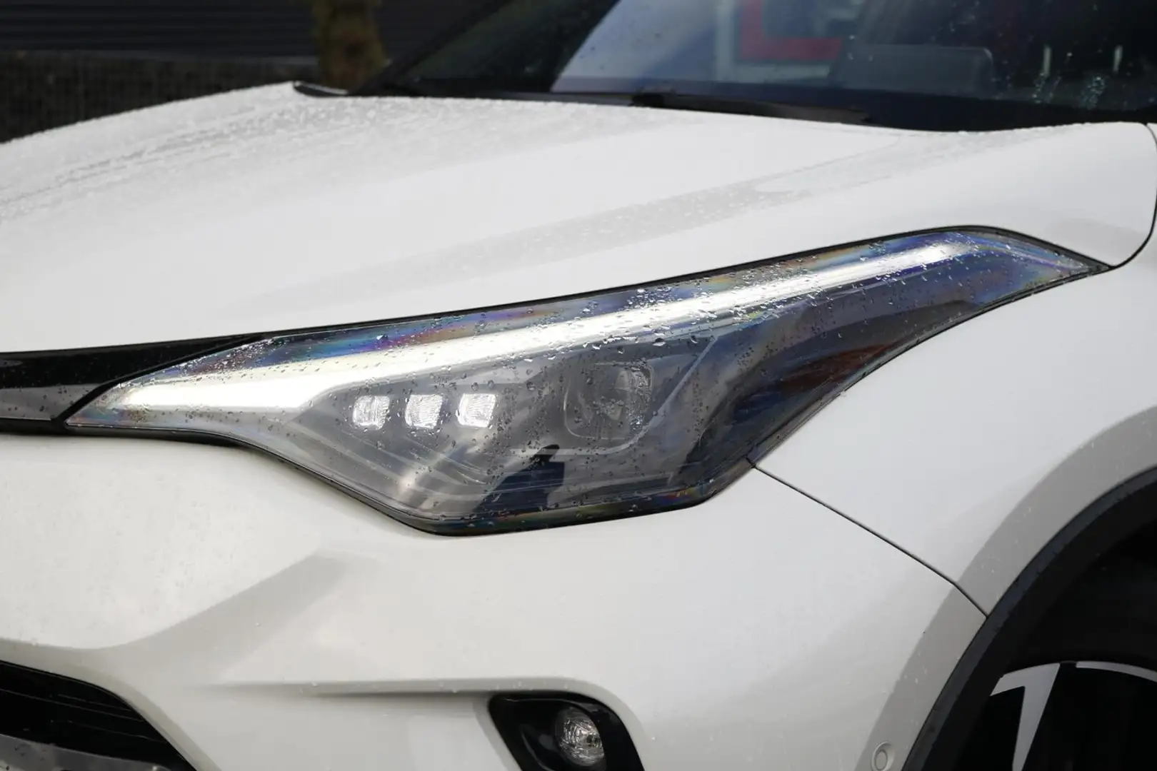 Toyota C-HR 2.0 Hybrid GR-Sport | Premium Pack C-HR 2.0 Hybrid Wit - 2