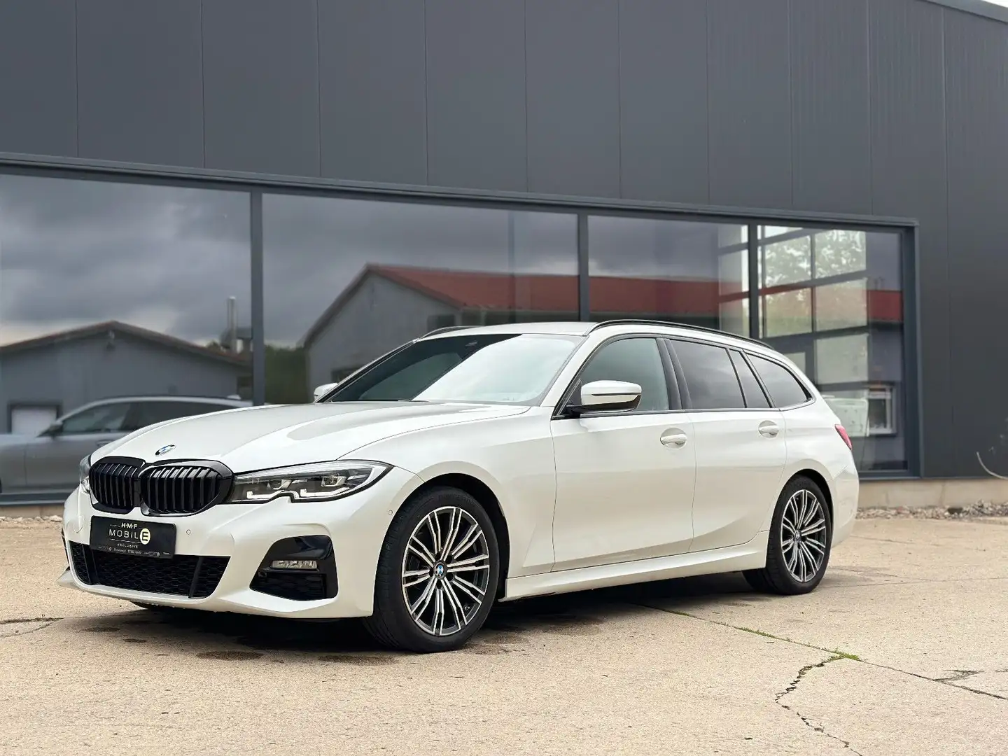 BMW 320 d M Sport Touring H&K KAMERA NAVI UVM. Blanc - 1