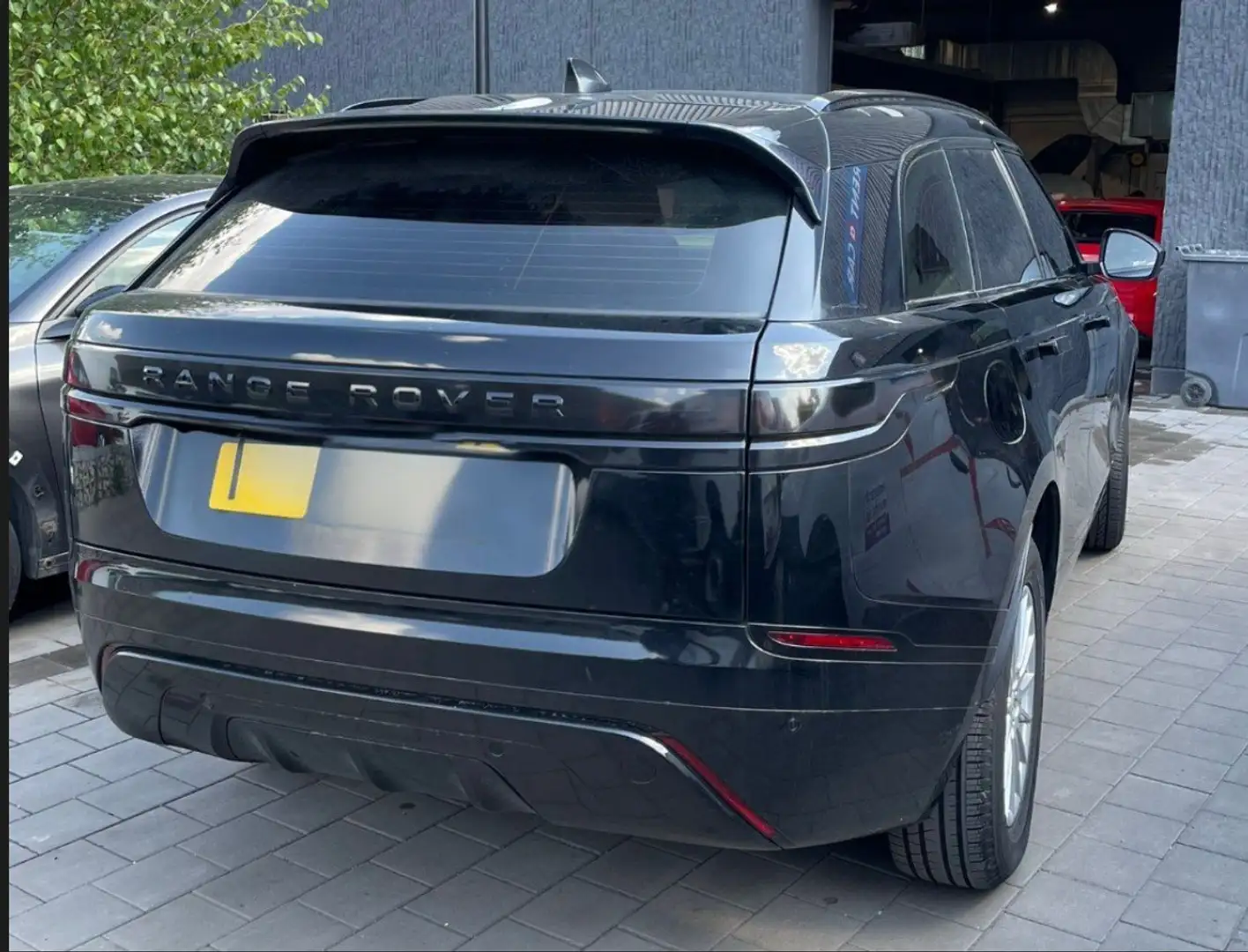Land Rover Range Rover Velar Range Rover Velar 2.0L D180 BVA HSE R-Dynamic Noir - 2