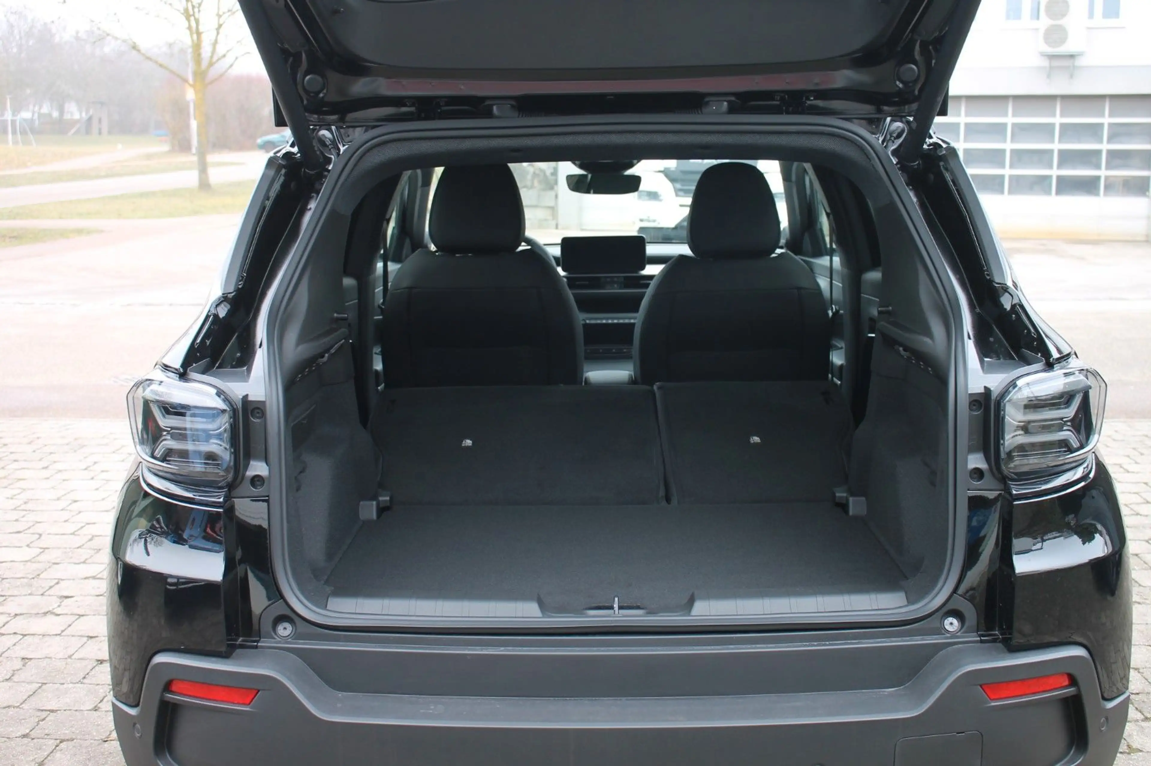 Jeep Avenger Summit Mild-Hybrid — photo 4