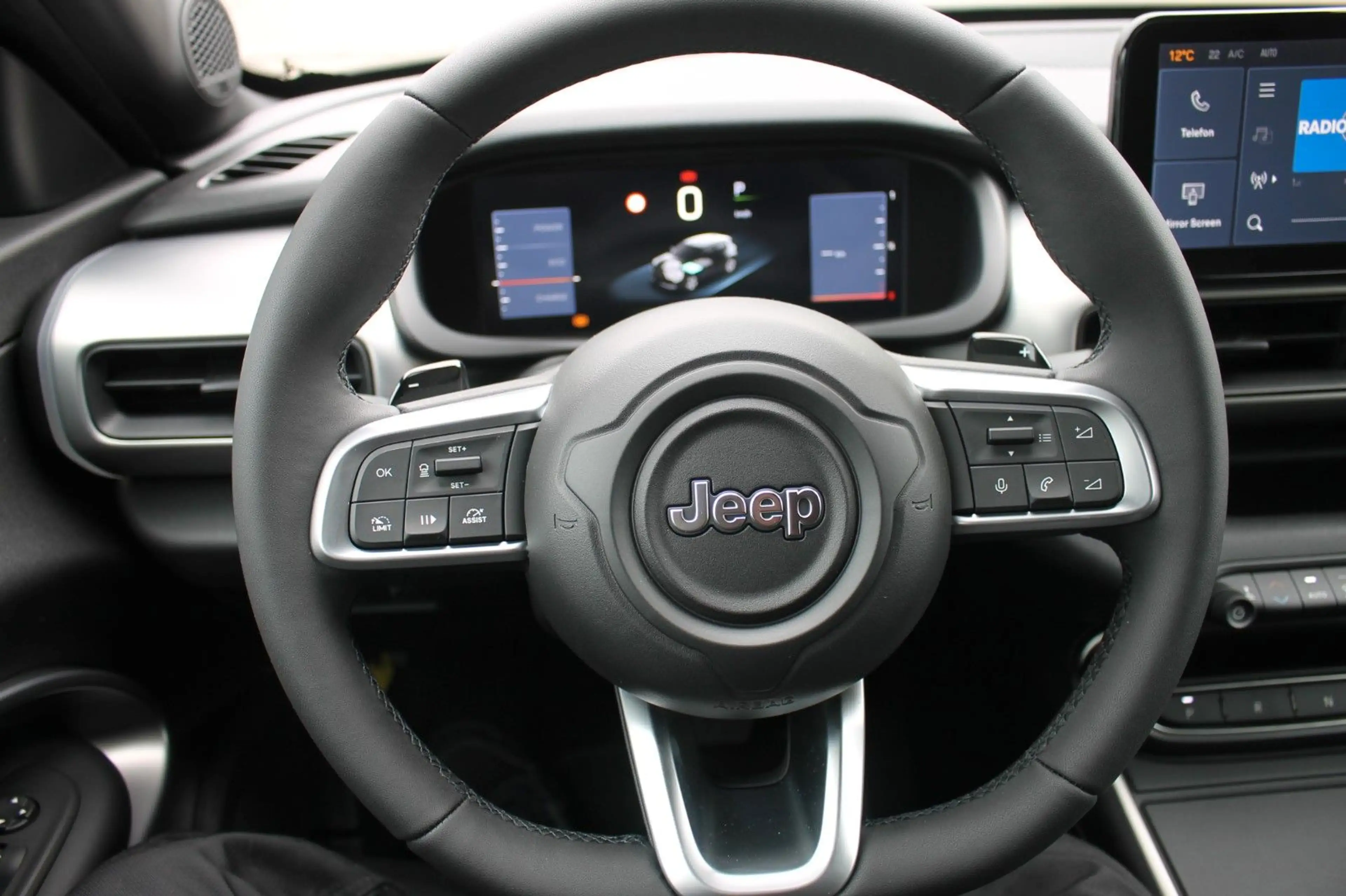 Jeep Avenger Summit Mild-Hybrid — photo 13