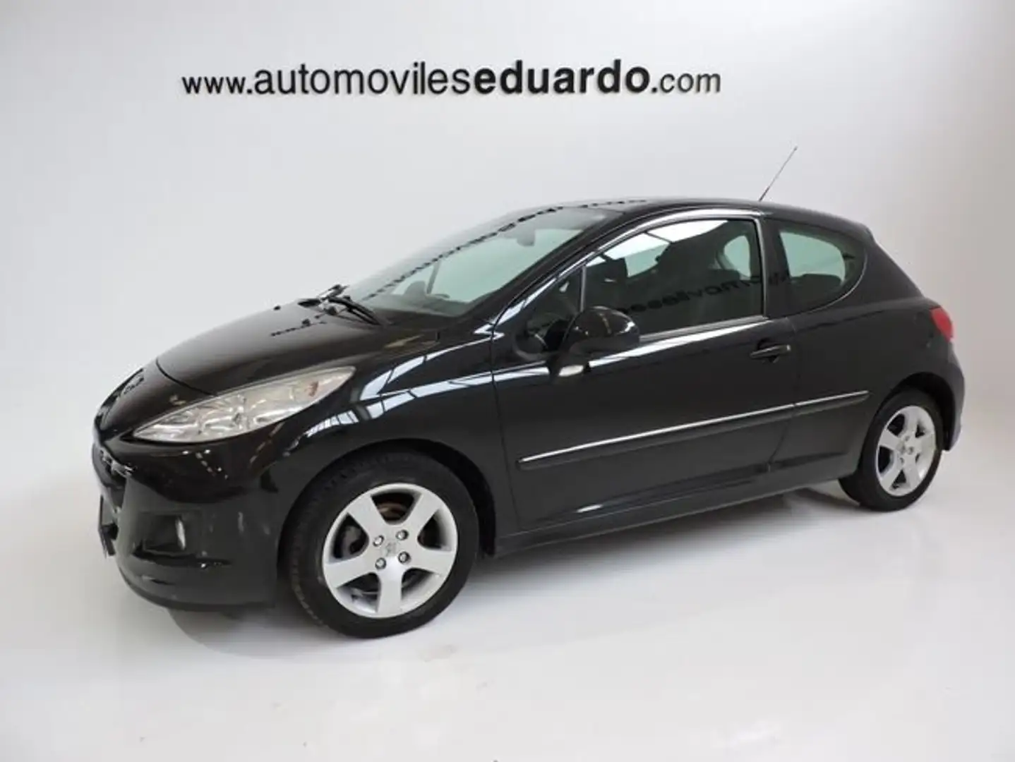 Peugeot 207 1.6HDI FAP Active Negro - 1
