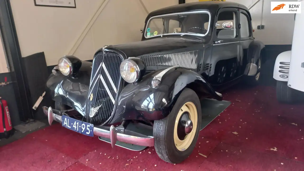 Citroen Traction 11BL Bouwjaar is 1954, foto 1