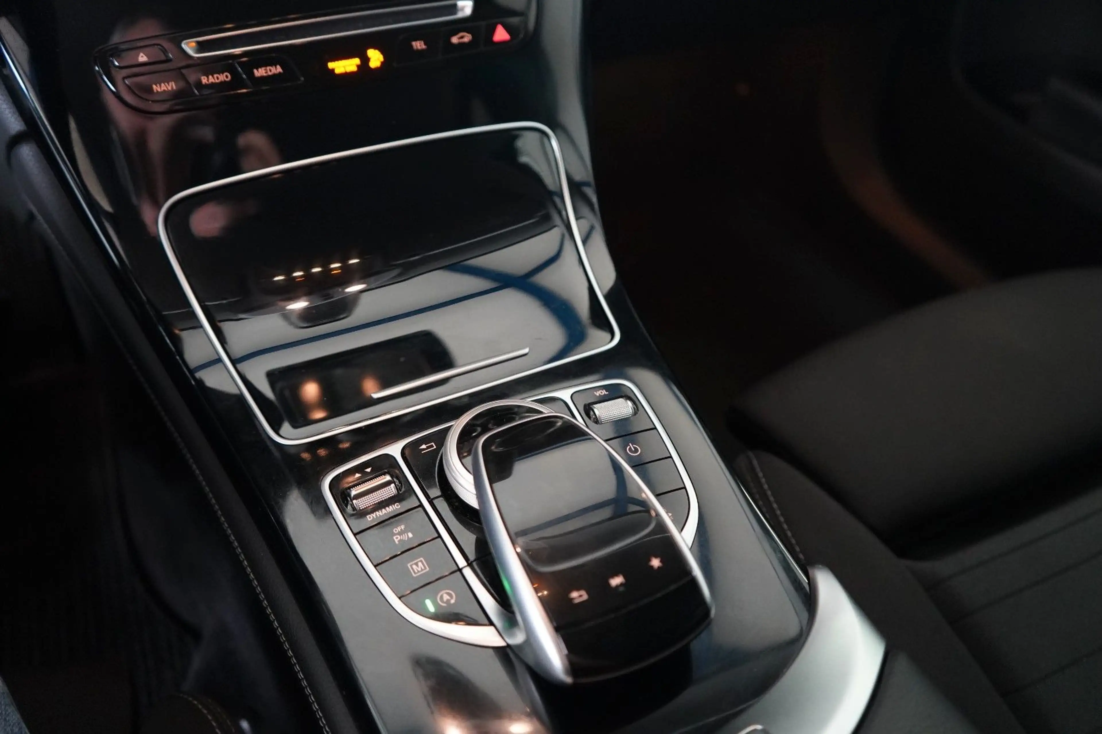 Mercedes-Benz GLC 250 4Matic AUTOMATIK / XENON / NAVI / R-KAM — photo 15