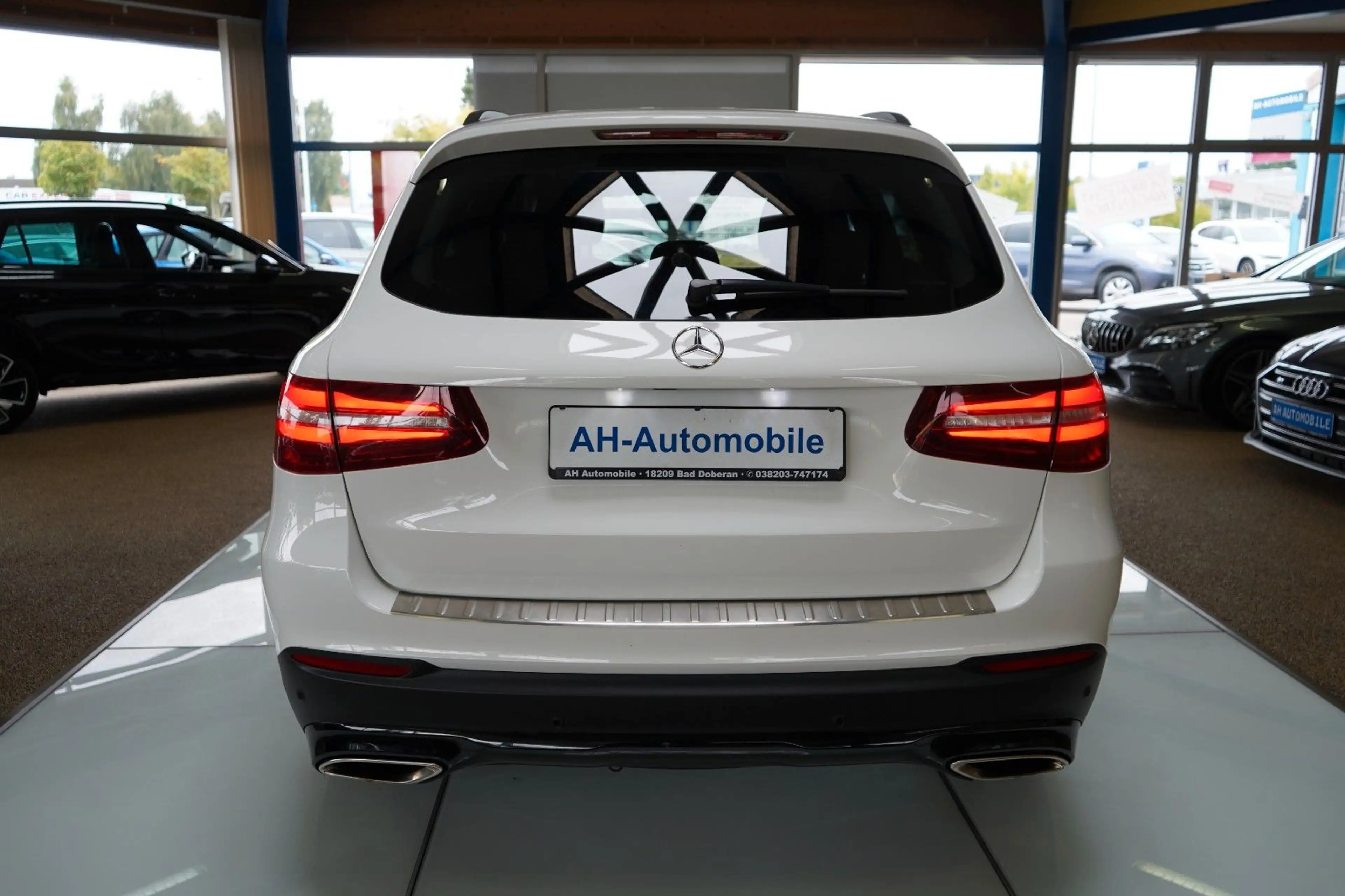 Mercedes-Benz GLC 250 4Matic AUTOMATIK / XENON / NAVI / R-KAM — photo 6