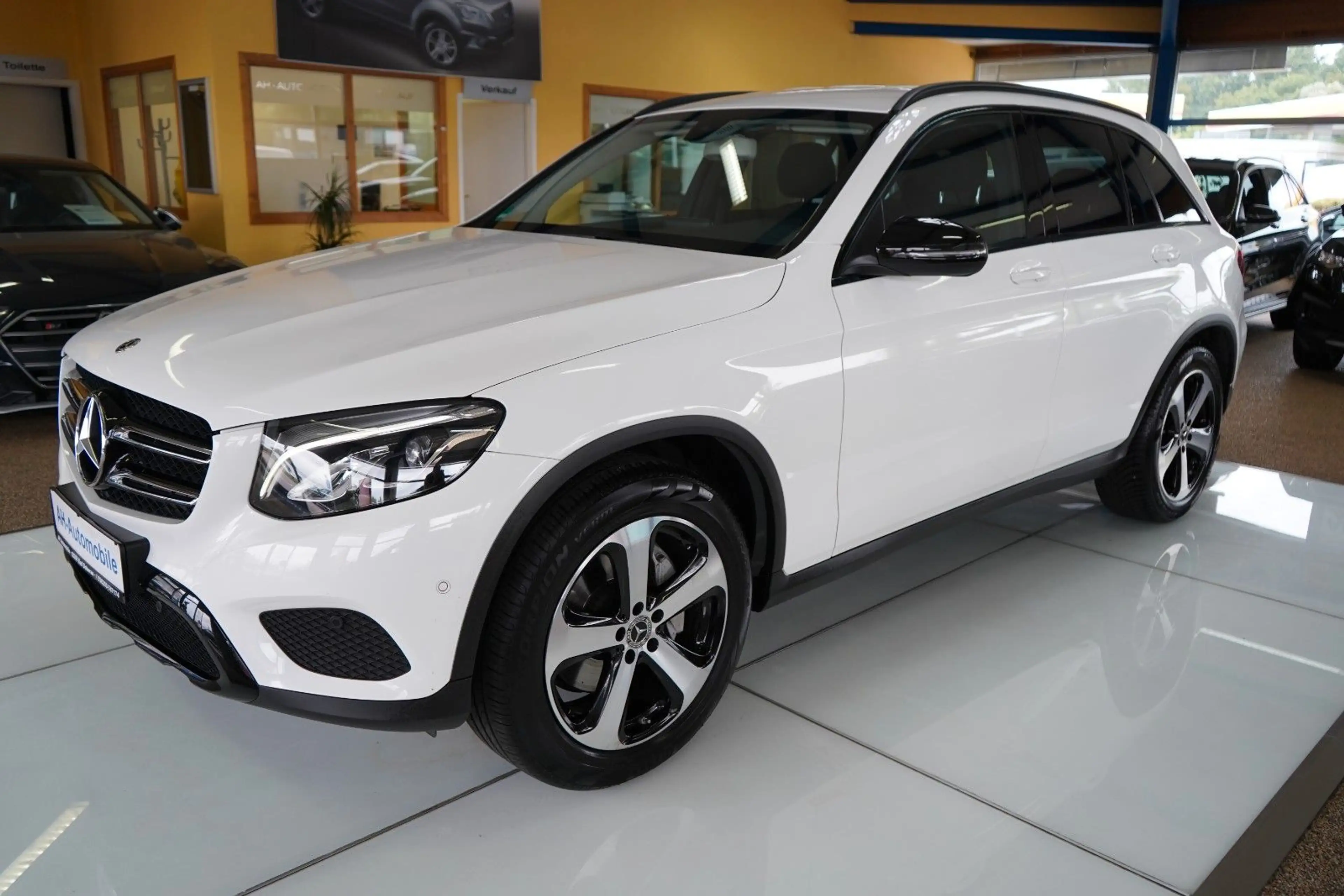 Mercedes-Benz GLC 250 4Matic AUTOMATIK / XENON / NAVI / R-KAM