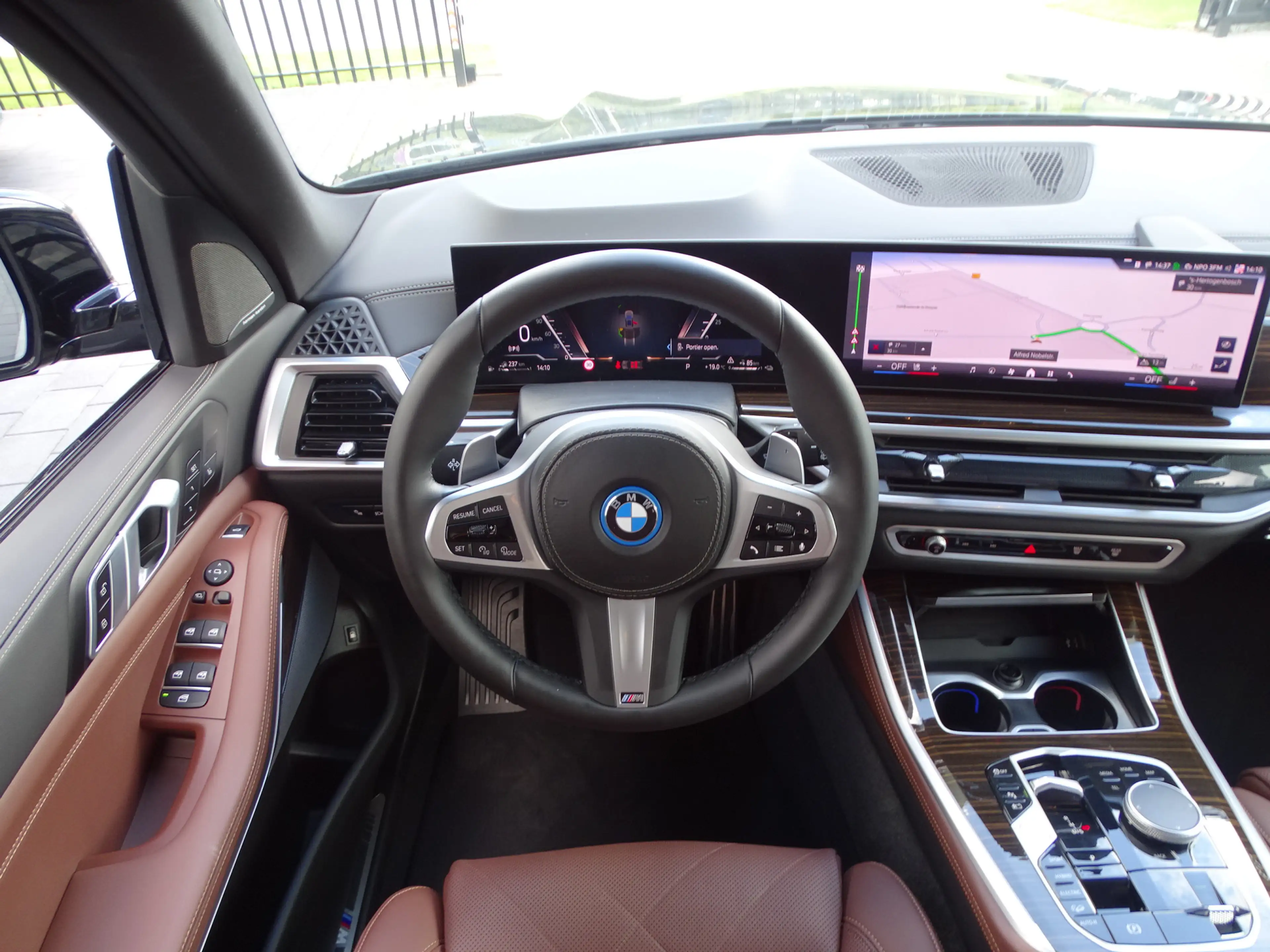 BMW X5 xDrive50e M Sport Trekhaak Integral Active Steerin — photo 10