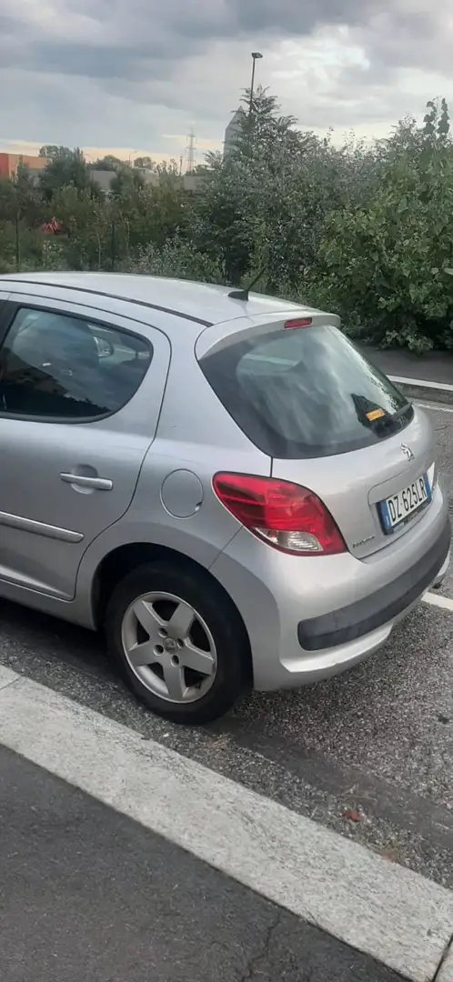 Peugeot 207 1.4 benzina Grigio - 2
